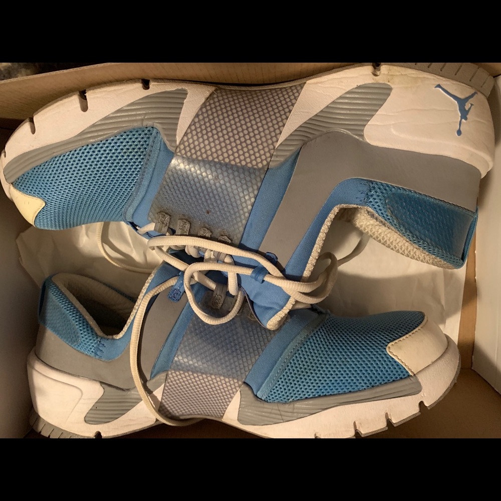 Jordan alpha trunner